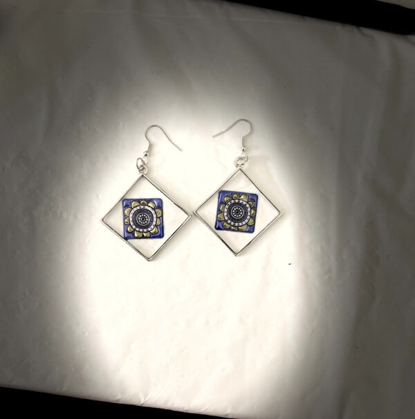 Double Tile - Image 2